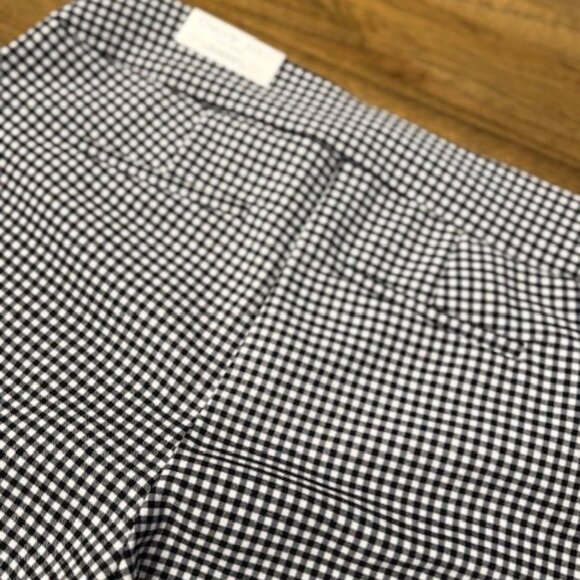 CHICO'S So Slimming Brigitte Slim Leg Capri - Picture 13 of 15